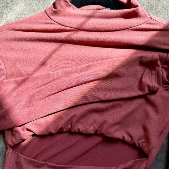 Urban Outfitters Maxine Cutout Mock Neck Top - Size S - Picture 12 of 13